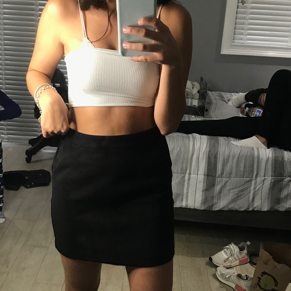 Swede black skirt